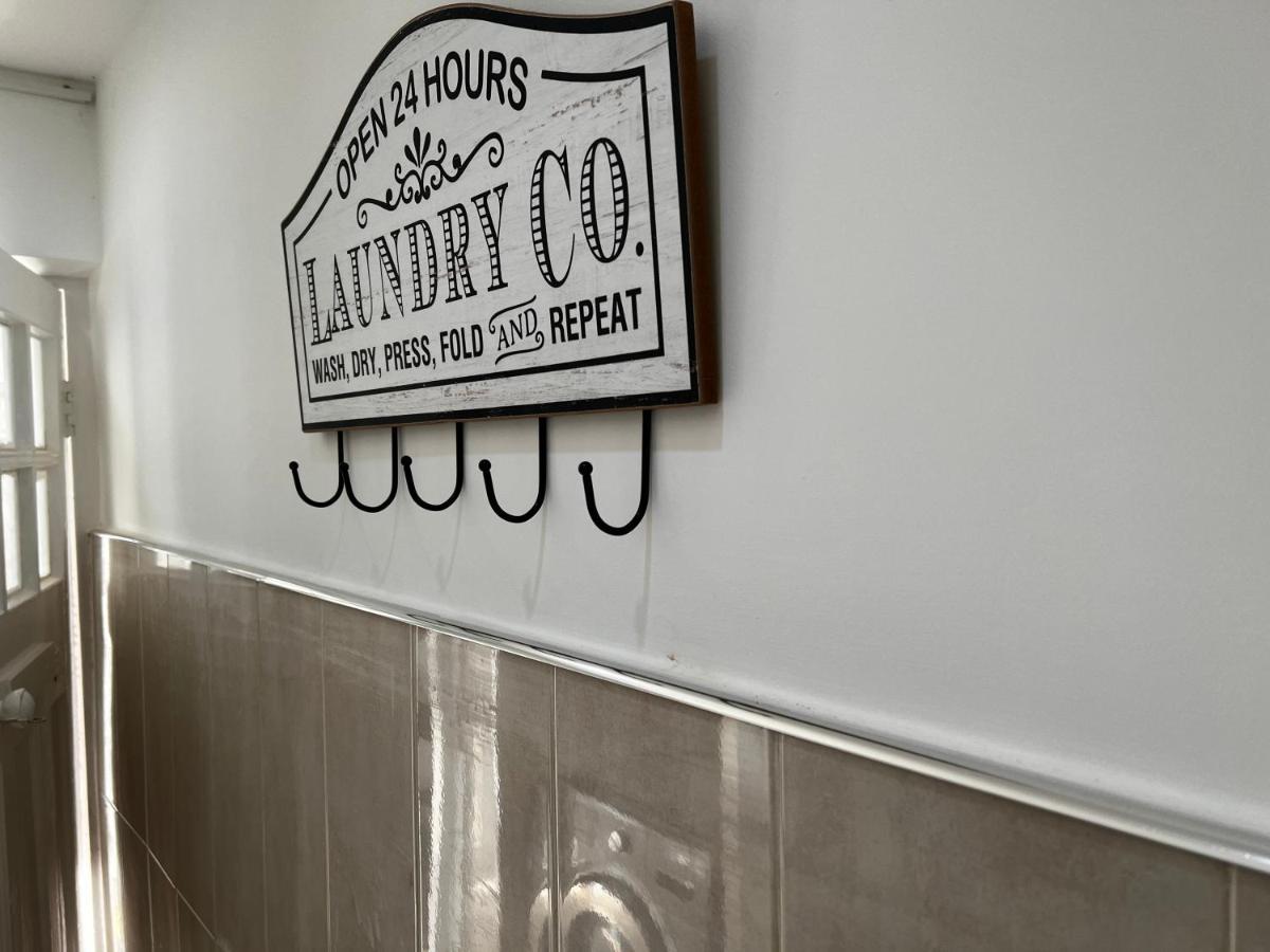 Stylish And Homey 3 Bedroom House With Free Parking & Wi-Fi Minworth Exteriér fotografie