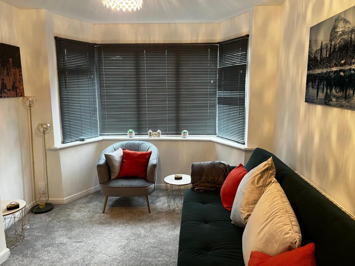 Stylish And Homey 3 Bedroom House With Free Parking & Wi-Fi Minworth Exteriér fotografie