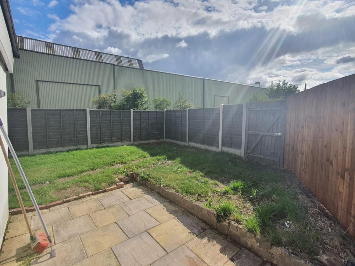 Stylish And Homey 3 Bedroom House With Free Parking & Wi-Fi Minworth Exteriér fotografie